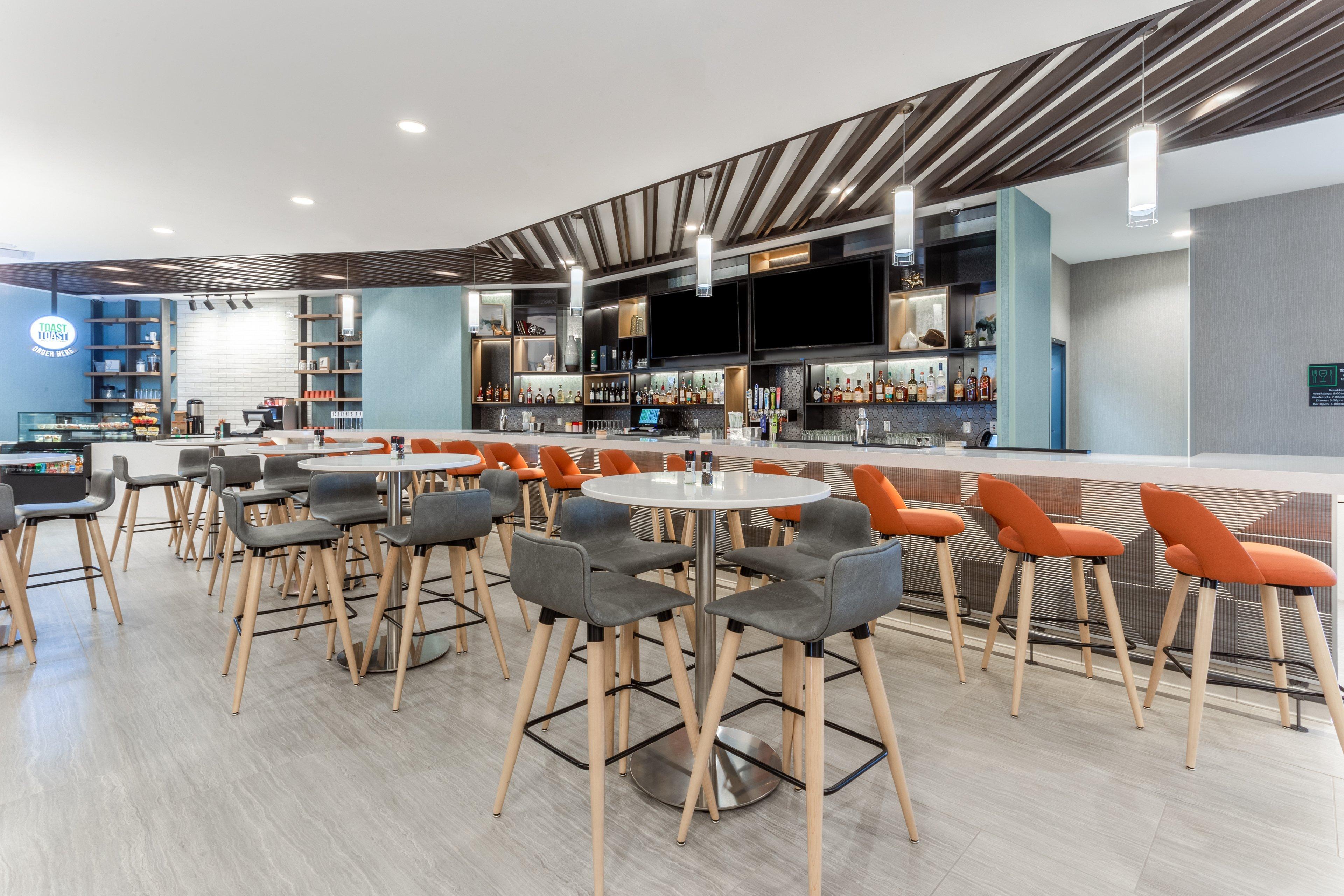 Holiday Inn & Suites Cedar Falls-Waterloo Event Ctr By Ihg Extérieur photo
