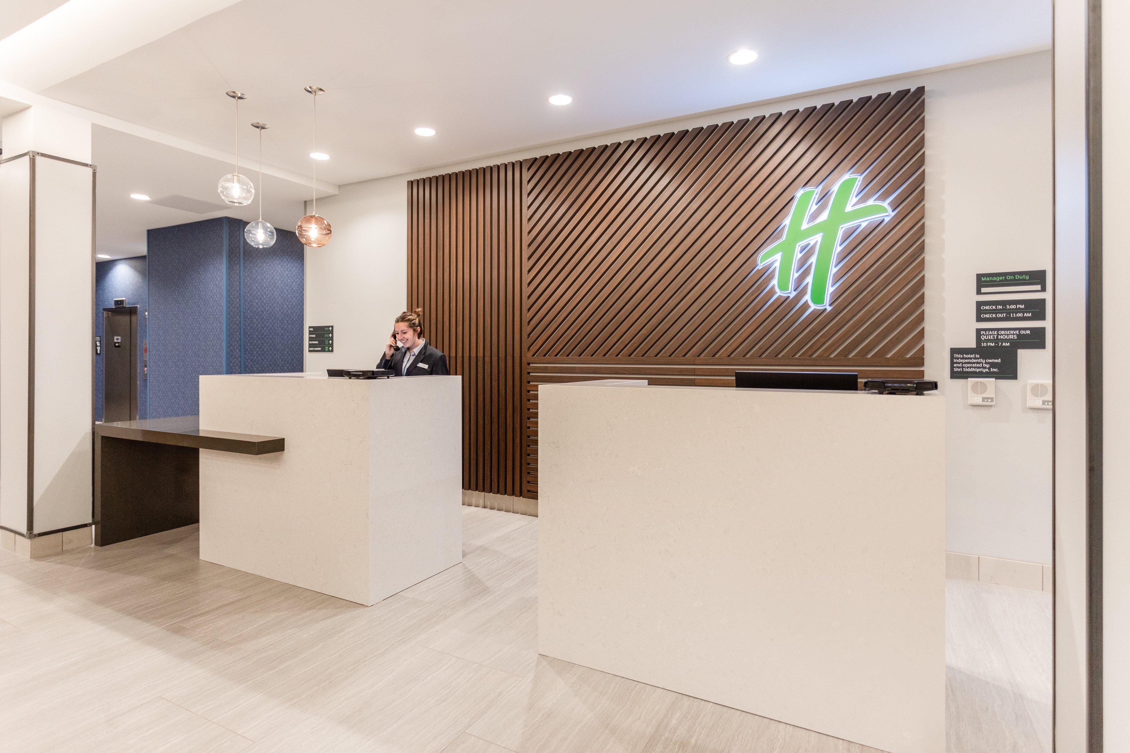 Holiday Inn & Suites Cedar Falls-Waterloo Event Ctr By Ihg Extérieur photo