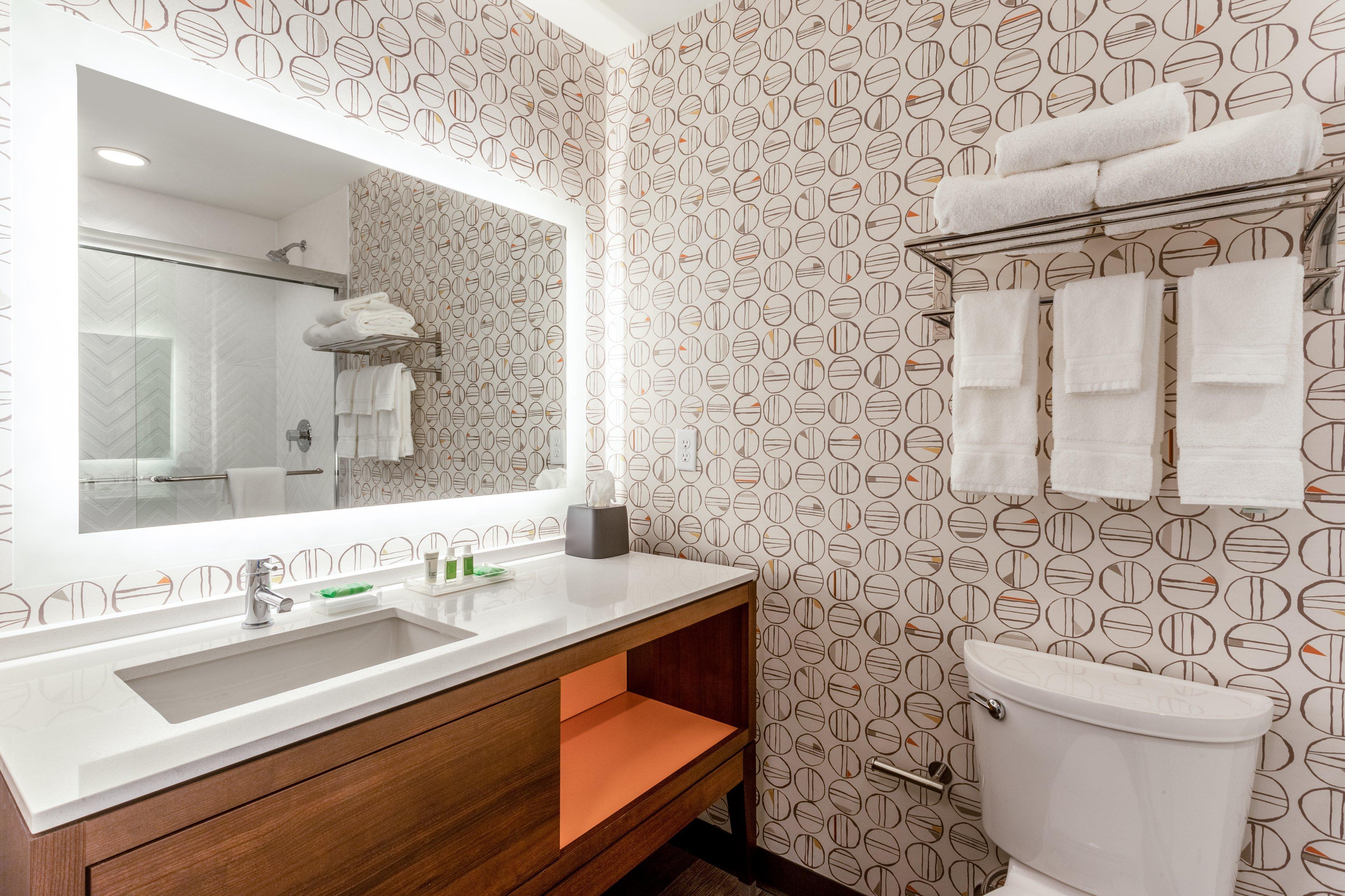 Holiday Inn & Suites Cedar Falls-Waterloo Event Ctr By Ihg Extérieur photo